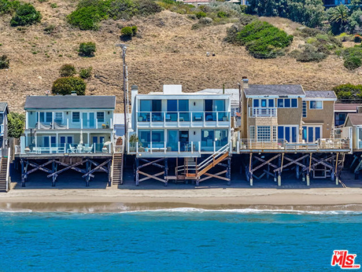 3 Bed Home to Rent in Malibu, California