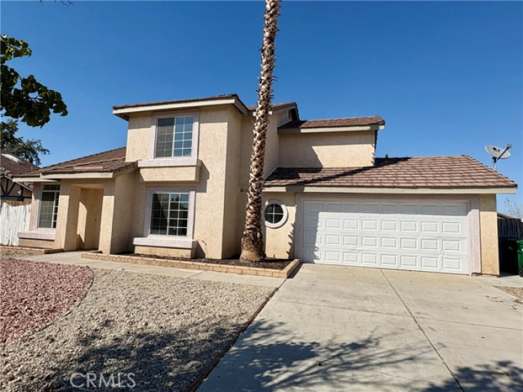 4 Bed Home to Rent in Palmdale, California