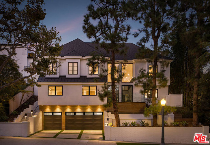 Residential Home in Westwood - Century City