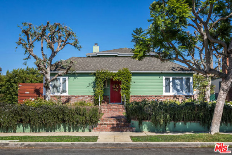 4 Bed Home for Sale in Los Angeles, California