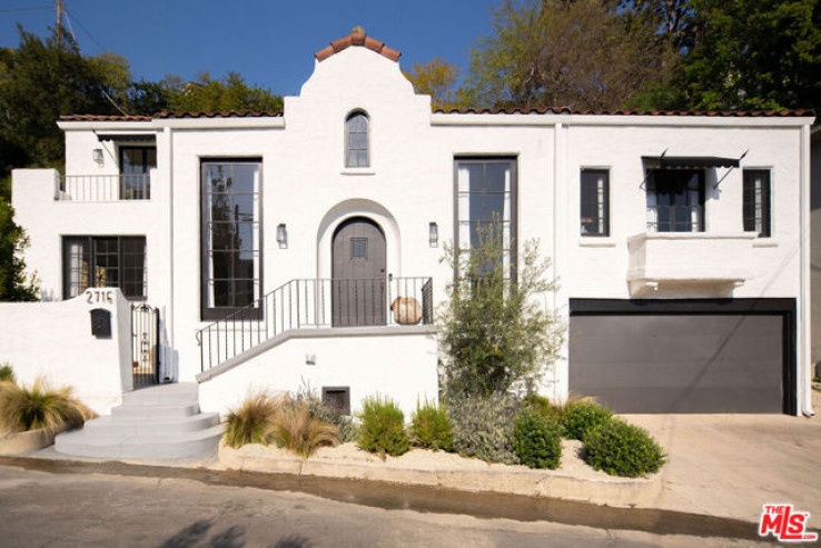 5 Bed Home for Sale in Los Angeles, California