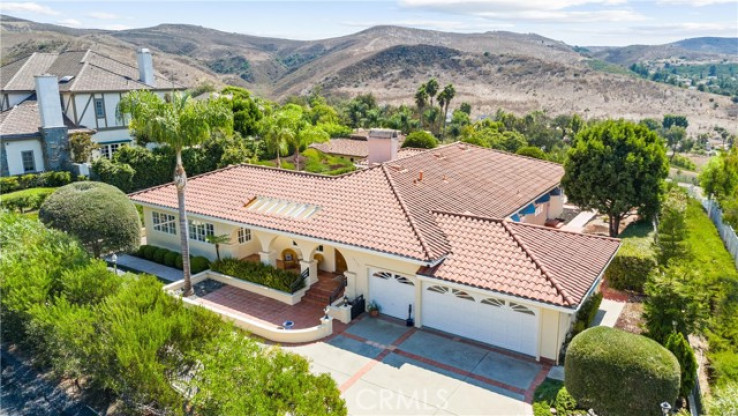 Residential Home in Ortega/Orange County