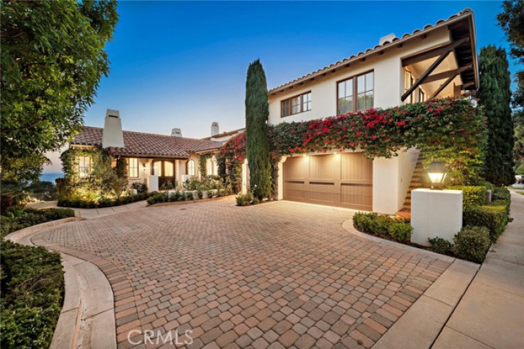 Residential Home in Crystal Cove