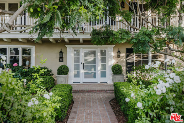 Residential Home in Pacific Palisades