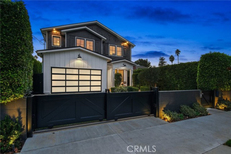 5 Bed Home for Sale in Studio City, California