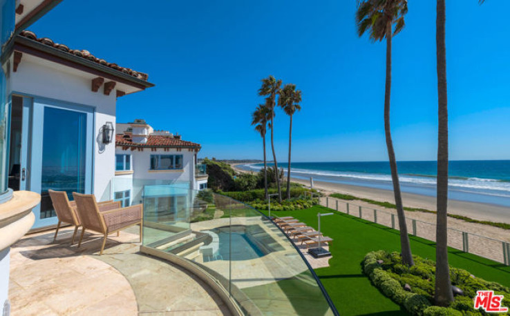 6 Bed Home to Rent in Malibu, California