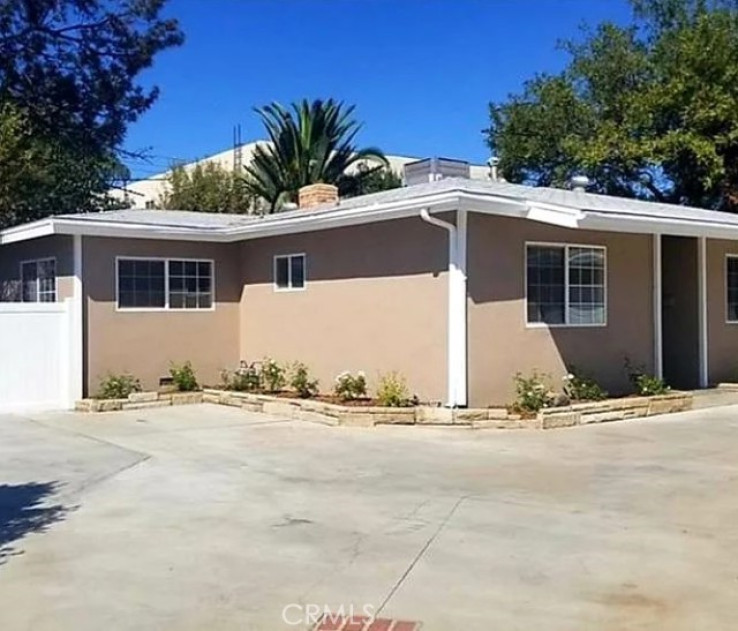 4 Bed Home to Rent in Van Nuys, California