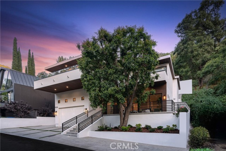 5 Bed Home for Sale in Beverly Hills, California