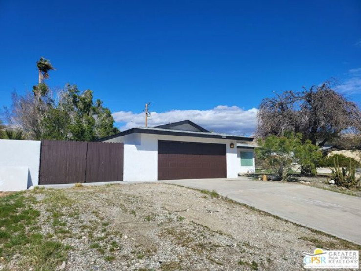 3 Bed Home to Rent in Desert Hot Springs, California