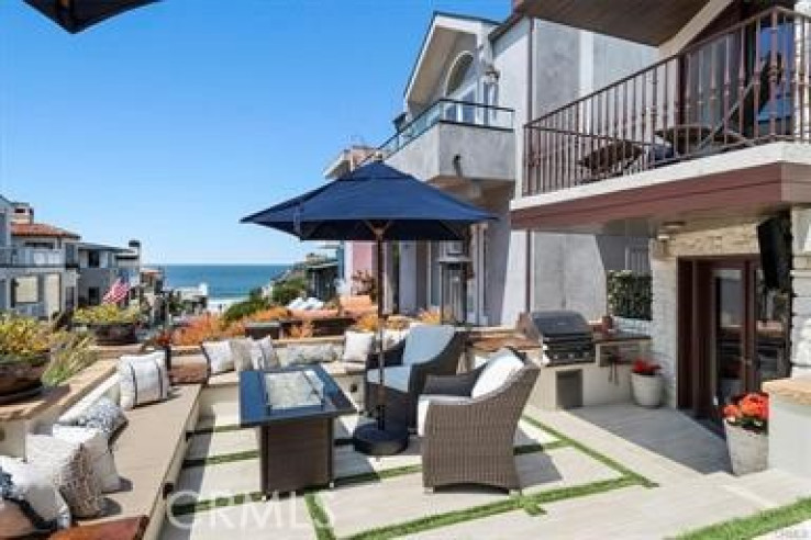 4 Bed Home to Rent in Manhattan Beach, California