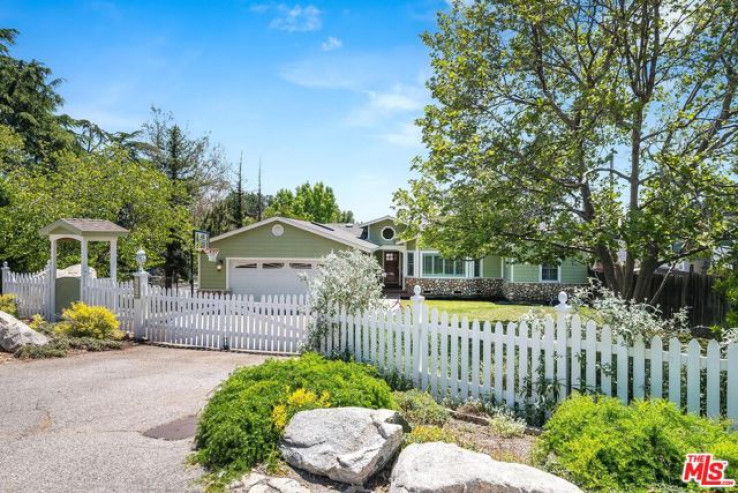 Residential Home in La Crescenta/Glendale Montrose & Annex