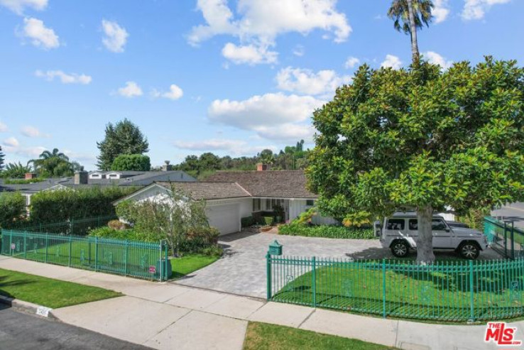 Residential Home in Brentwood