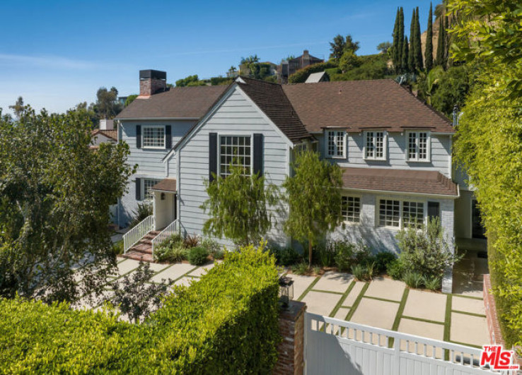 Residential Home in Sunset Strip - Hollywood Hills West