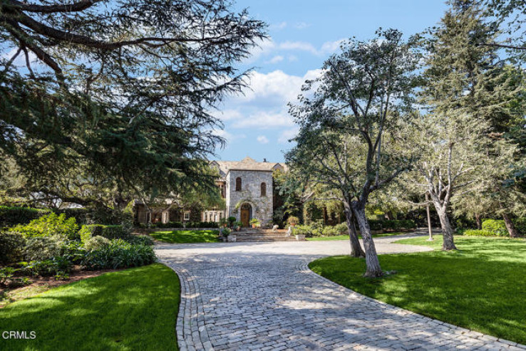 Residential Home in Pasadena (SW)