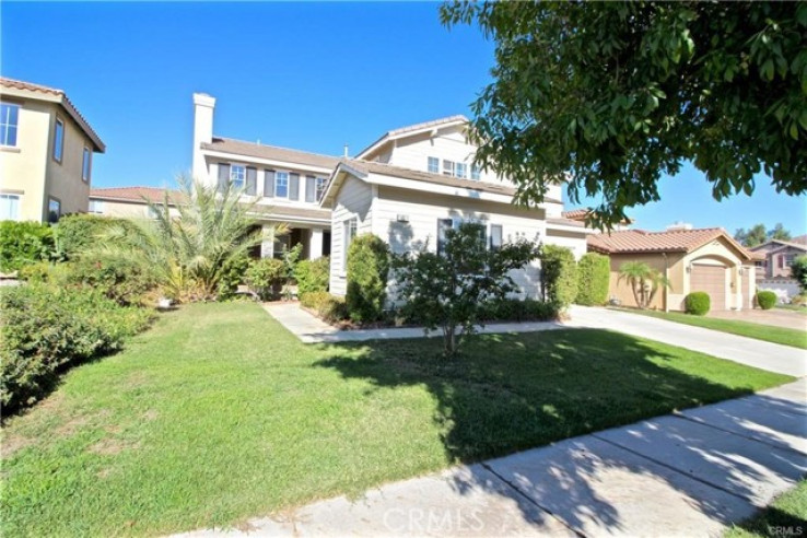 5 Bed Home to Rent in Lake Elsinore, California