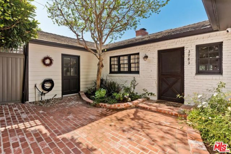 4 Bed Home for Sale in Studio City, California