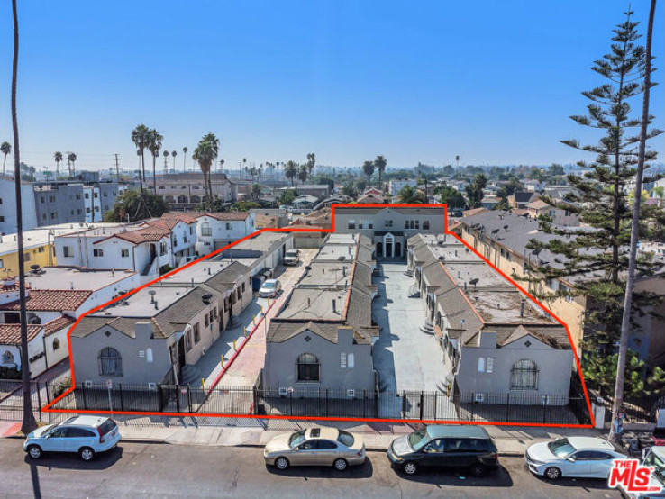  Commercial for Sale in Los Angeles, California