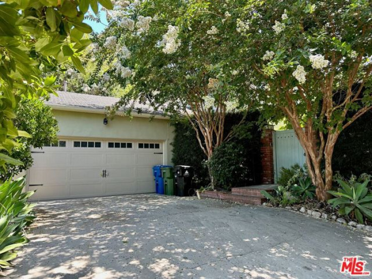 4 Bed Home to Rent in Studio City, California