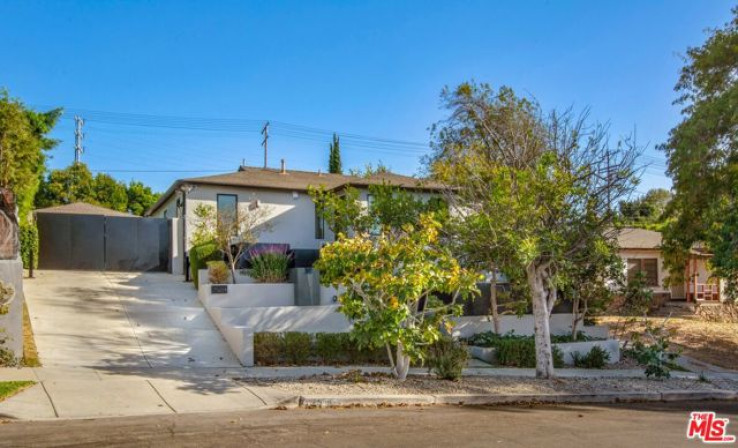 4 Bed Home for Sale in Los Angeles, California