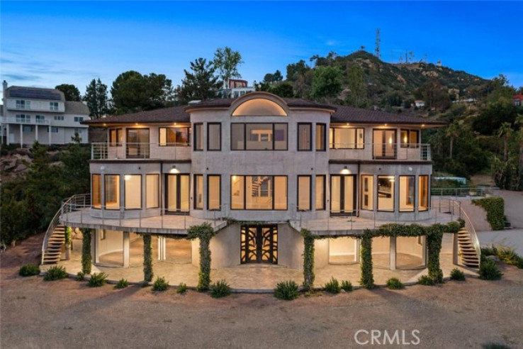 4 Bed Home for Sale in Malibu, California