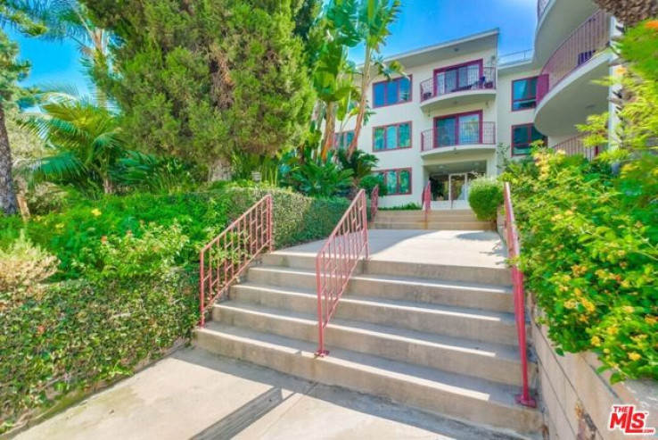 Residential Lease in Los Feliz