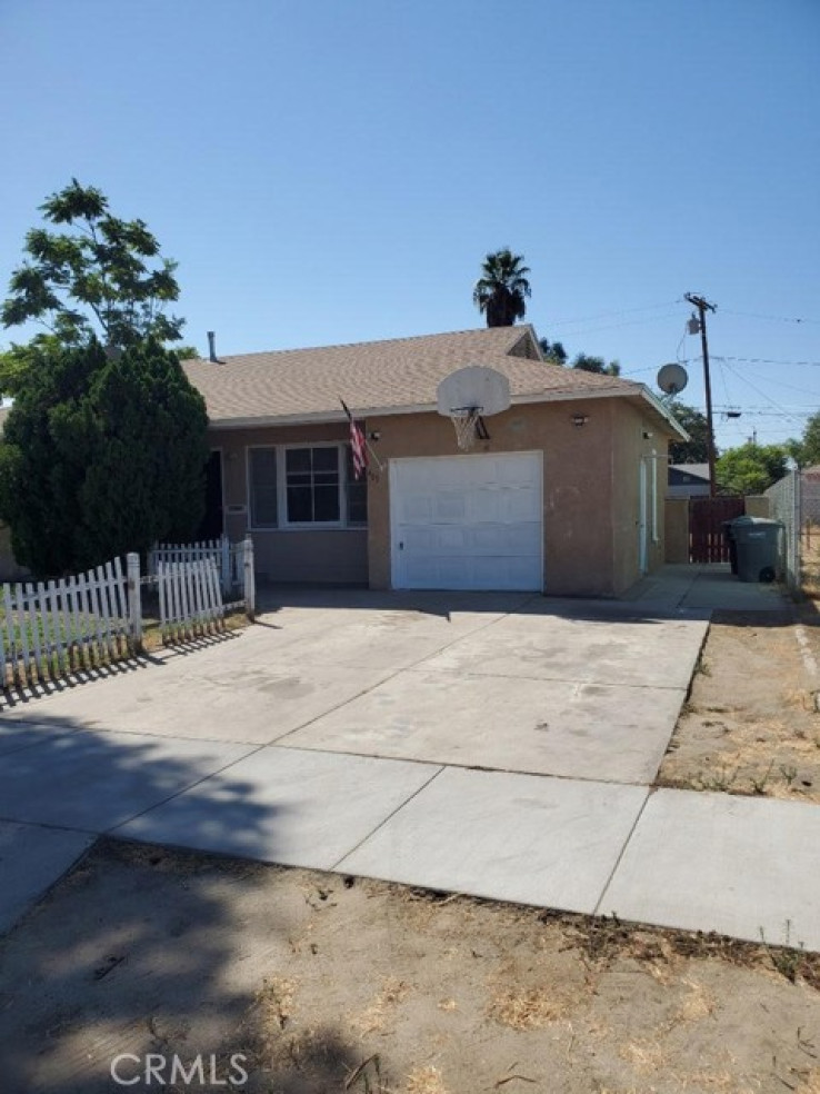 3 Bed Home to Rent in Hemet, California