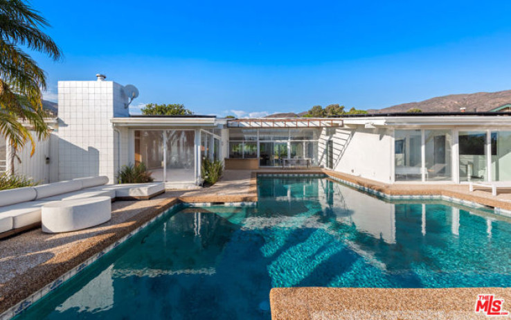 Residential Home in Malibu