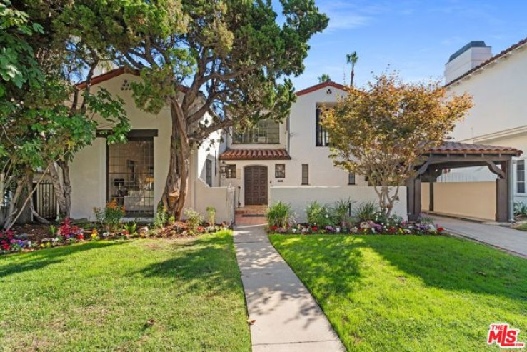 Residential Home in Beverly Hills