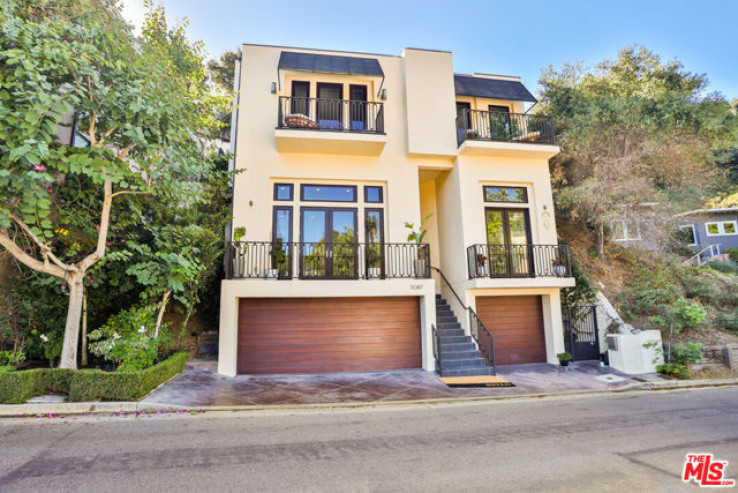 Residential Home in Sunset Strip - Hollywood Hills West