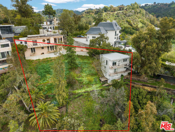 Residential Home in Beverly Hills Post Office