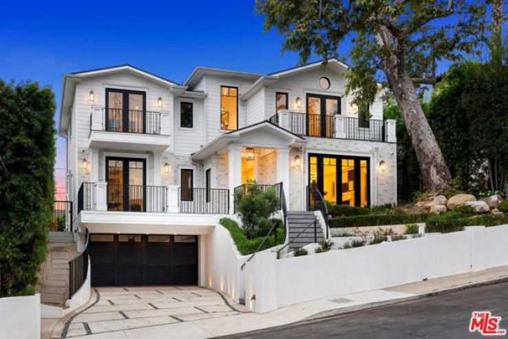 6 Bed Home for Sale in Los Angeles, California