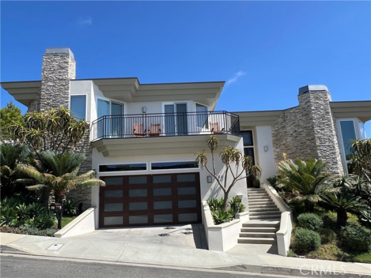 4 Bed Home to Rent in Laguna Beach, California