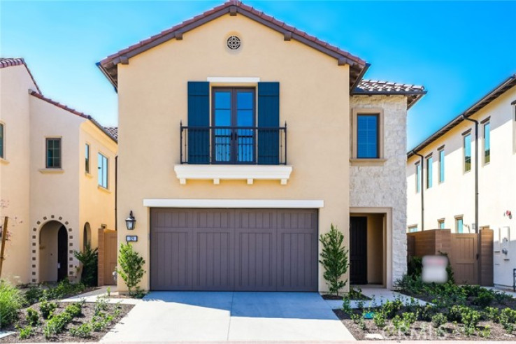 Residential Home in Orchard Hills