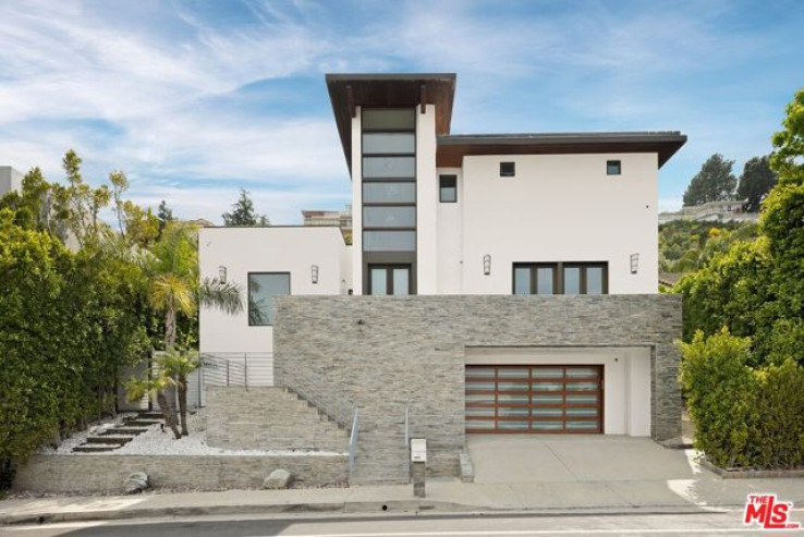 Residential Lease in Sunset Strip - Hollywood Hills West