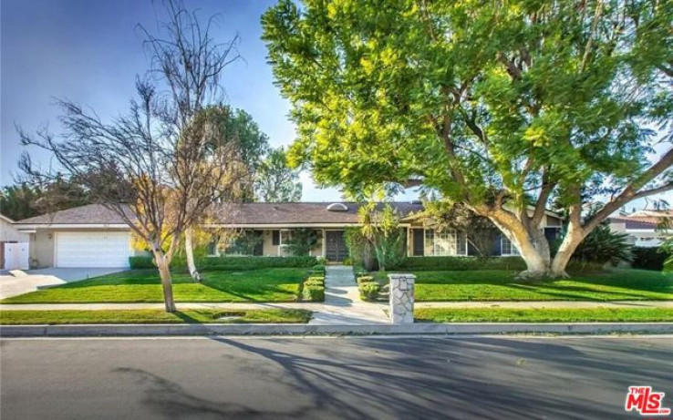 Residential Lease in Northridge