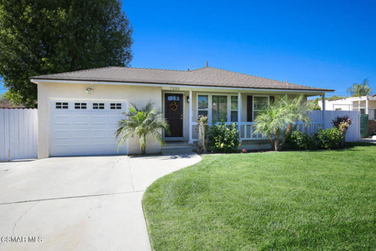 3 Bed Home to Rent in Winnetka, California