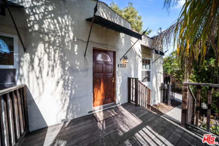 4 Bed Home to Rent in Los Angeles, California