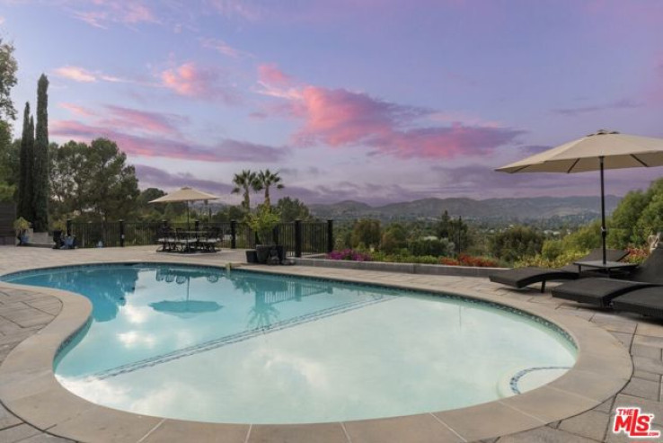 Residential Home in Woodland Hills