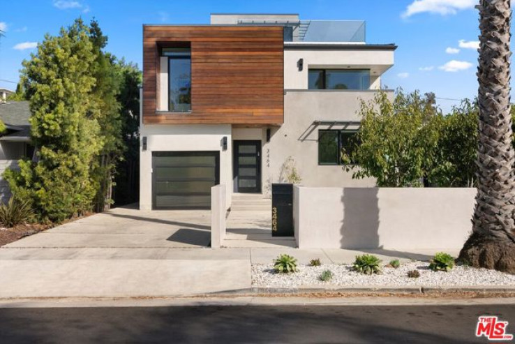 6 Bed Home for Sale in Los Angeles, California