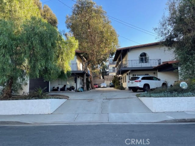  Income Home for Sale in Manhattan Beach, California