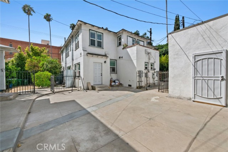 3 Bed Home to Rent in Los Angeles, California