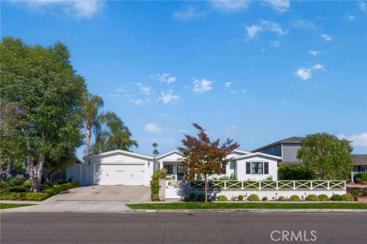 4 Bed Home for Sale in Newport Beach, California