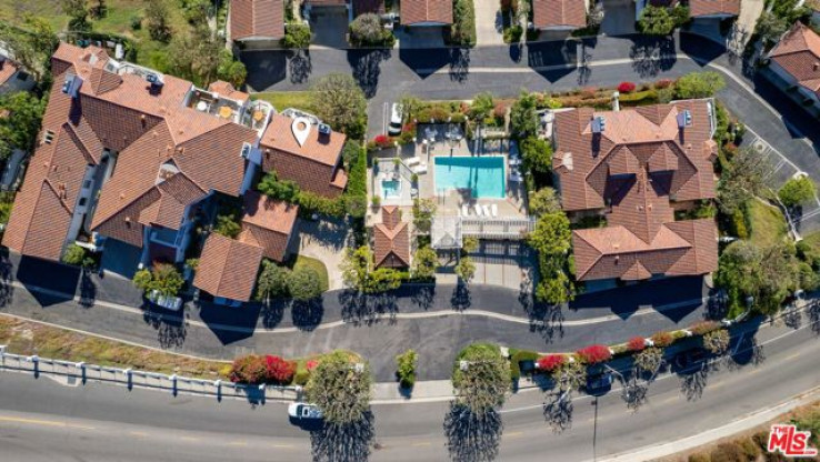 Residential Home in Pacific Palisades