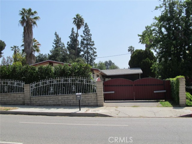 4 Bed Home to Rent in Northridge, California