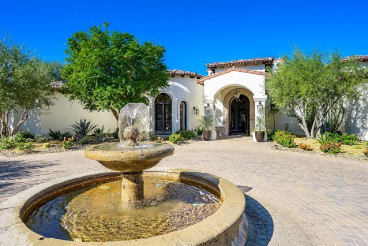 7 Bed Home for Sale in La Quinta, California