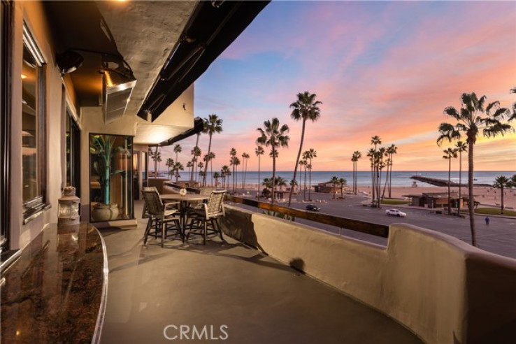 4 Bed Home to Rent in Corona del Mar, California