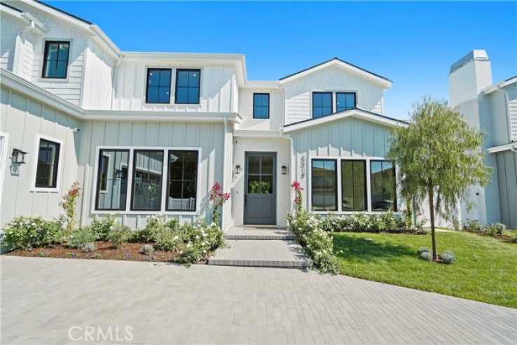 5 Bed Home for Sale in Valley Village, California