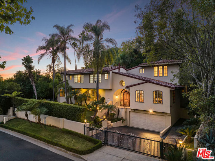 6 Bed Home for Sale in Beverly Hills, California