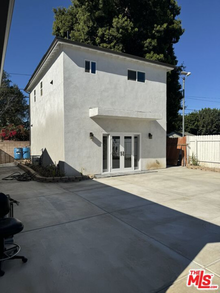 3 Bed Home to Rent in Northridge, California