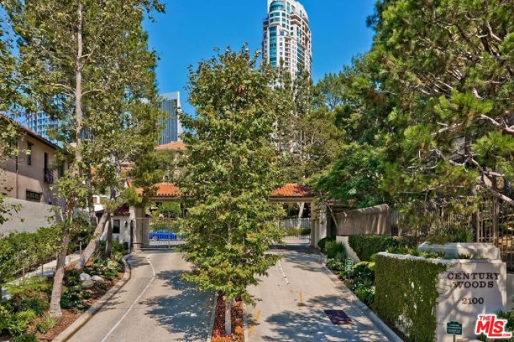 Residential Home in Westwood - Century City